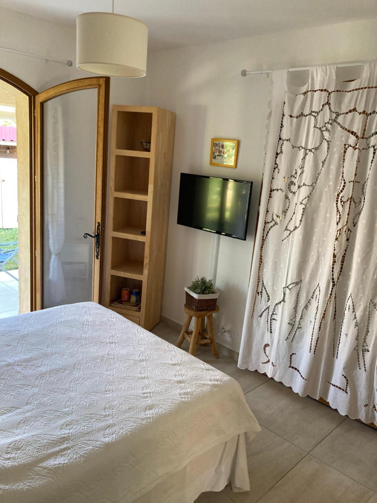Saint-Jeannet  Bed & Breakfast Les Lillas المظهر الخارجي الصورة
