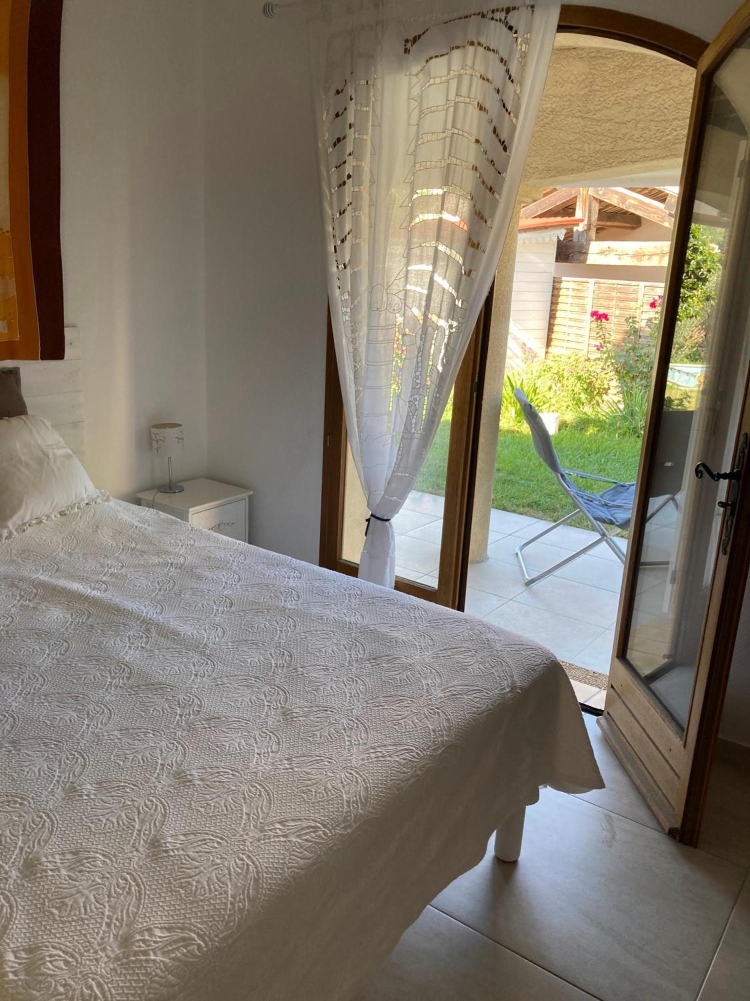 Saint-Jeannet  Bed & Breakfast Les Lillas المظهر الخارجي الصورة